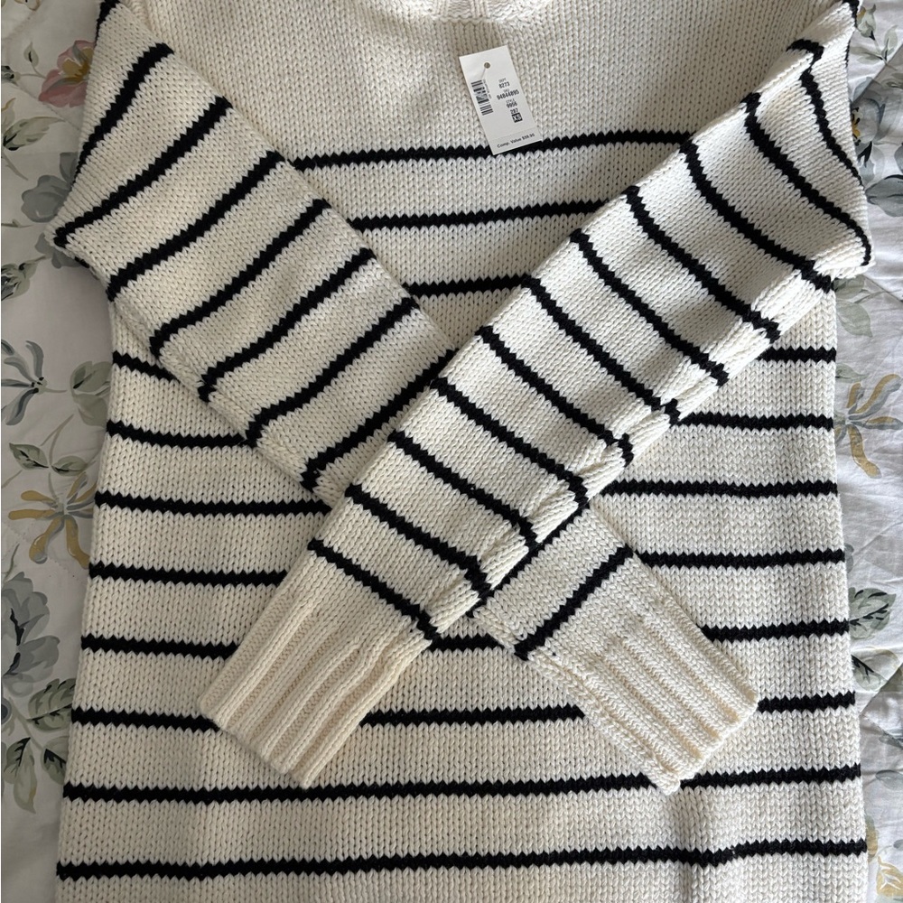 Aeropostale Black and Cream Striped Sweater